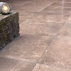 Actietegel keramiek op beton 60x60x4 cm Ambienti Tabacco