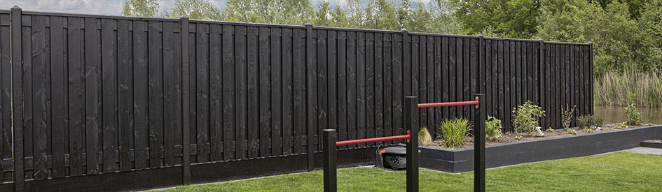 Hout Beton Schutting Zwart Gecoat