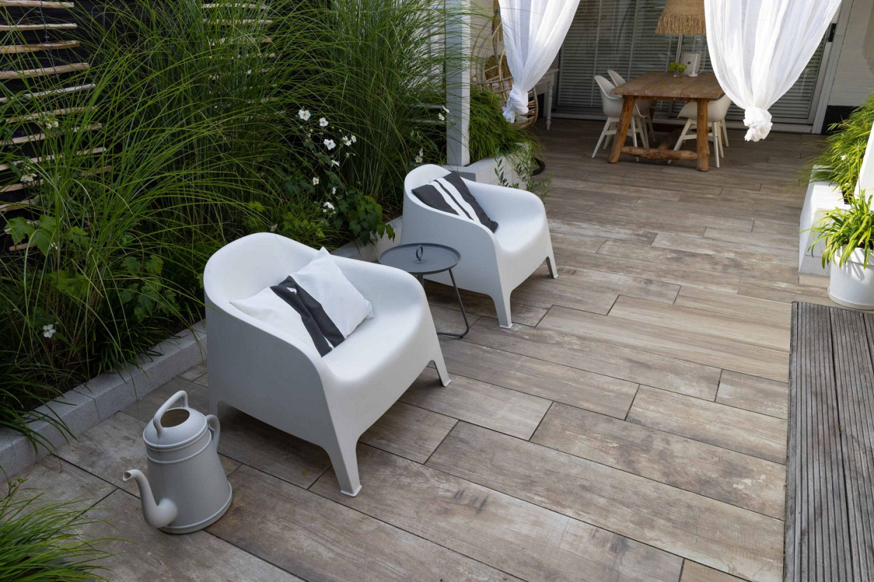 Outletpartij Zwanenburg: 99,36 m2 GeoCeramica® 120x30x4 Ibiza Wood Beige
