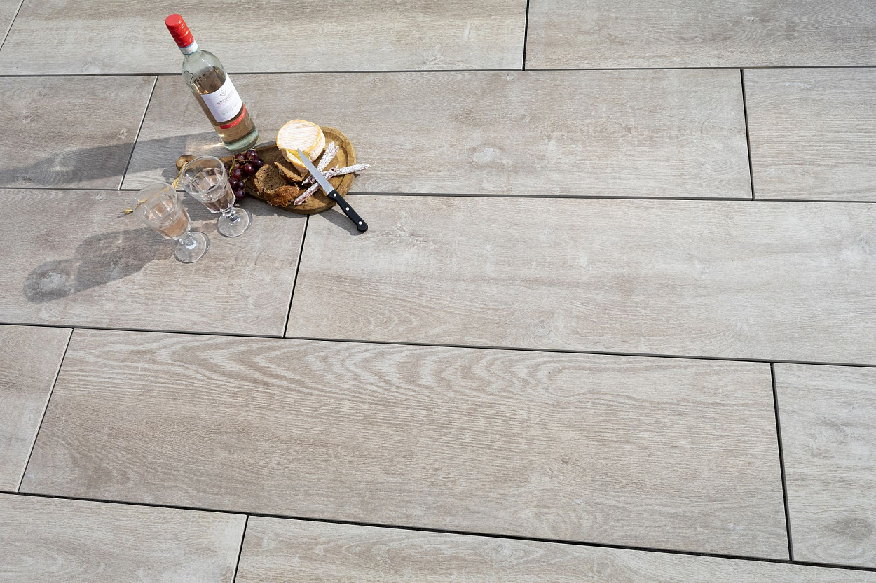 Outletpartij Zwanenburg: GeoCeramica® 120x30x4 Weathered Oak Leighfield