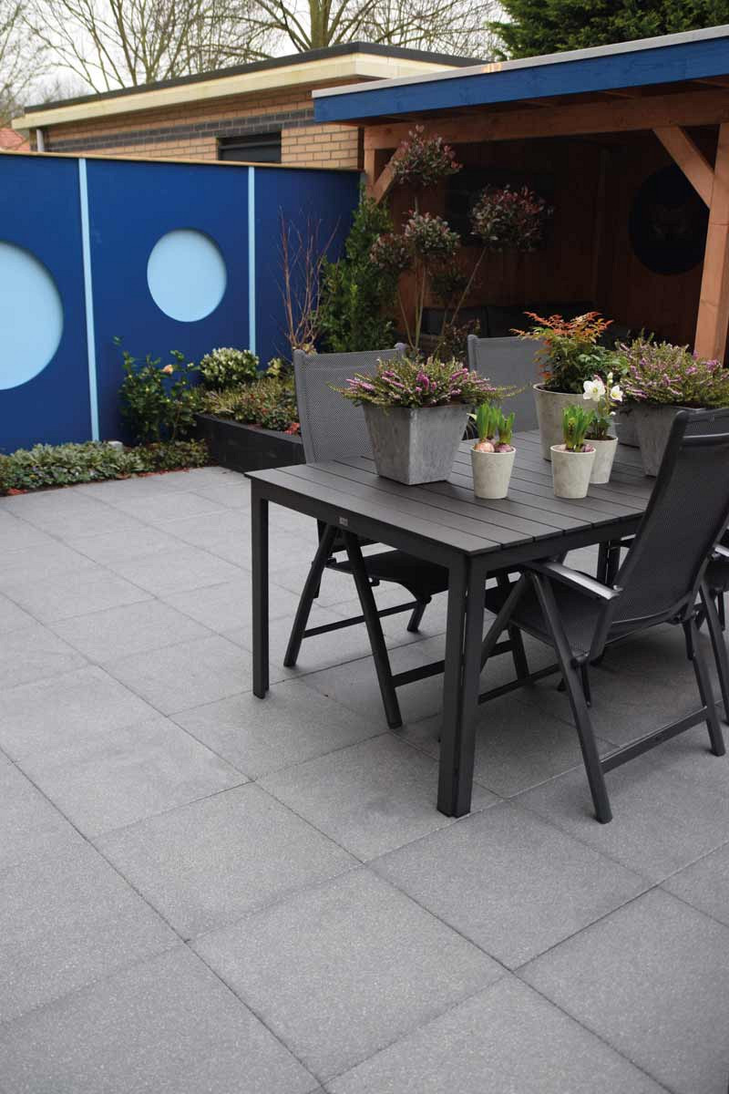 Restpartij Edam: ca. 12 m2 Fossil Line Lingula 60x60x3 cm Donkergrijs