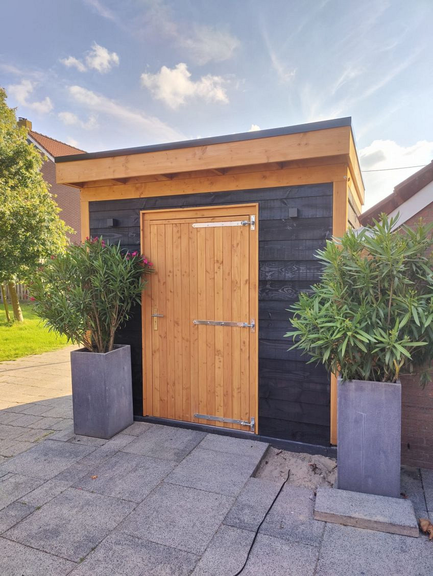 JWOODS Douglas Schuur 250x200 cm, Geschaafd met Zweeds Rabat Zwart