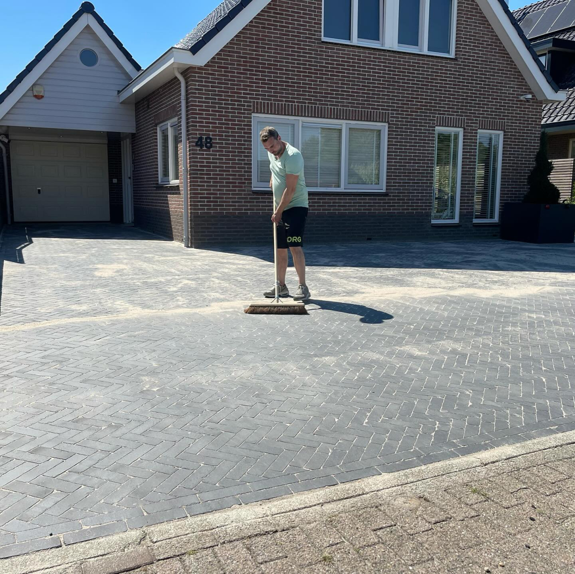 Sierbestrating Jonk B.V.