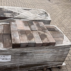 Restpartij Almere: ca.10,50m2 Longstone Opritsteen 31,5x10,5x7 cm Oud Drachten