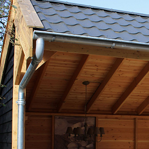 Verzinkte eindschot t.b.v. dichtzetten goot.