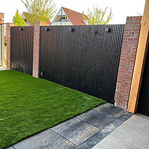 JWOODS Vuren Triple Profiel Plank 2,2x14x400 cm, Zwart Gespoten