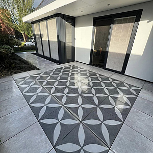 Actietegel Keramiek op Beton 60x60x4 cm Ambienti Antra Flower