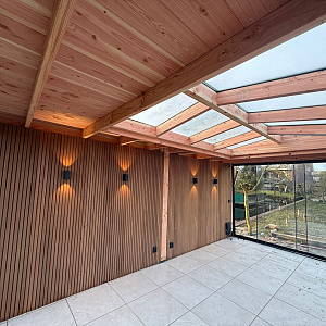 Zadeldak Lichtstraat 8-ruits 322,2(B) x 305(D) cm, enkel glas