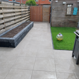 Restpartij Zwanenburg: 15 m2 Actietegel Keramiek op Beton 60x60x4 cm Earth Design Clay