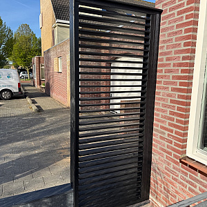 Shutterscherm Excellent geschaafd vurenhout 90x224 cm zwart gespoten