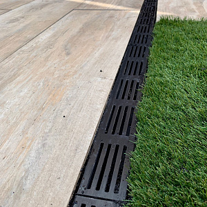 ACO Slimline Watergoot Zwart