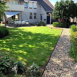 Cortenstaal kantopsluiting geplet 240x0,4x13 cm