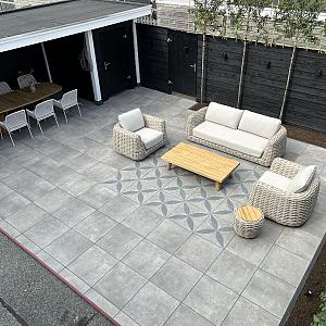 Actietegel Keramiek op Beton 60x60x4 cm Ambienti Greige Flower