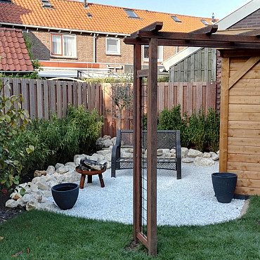 Hardhouten Gaaspaneel 40x180 cm Zwart gepoedercoat betonijzer maas 10x10 cm draad ø 5 mm