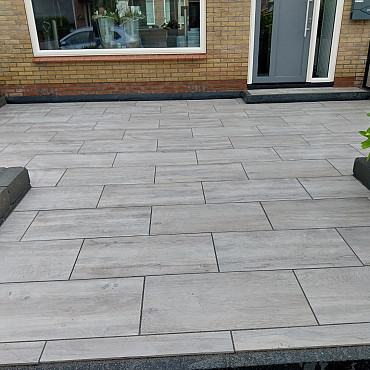 Outletpartij Actietegel keramiek op beton 40x80x4 cm Ruby Silver (nog 16m2 voorraad Zwanenburg)