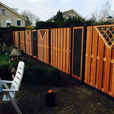 Hardhouten Tuinscherm Recht Verticaal met V-ruit 180x180 cm