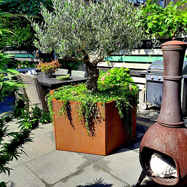 Cortenstaal zeshoekige plantenbak Denver 20, 39,3x34,6x70 cm met bodemplaat + 6 wielen