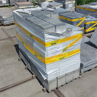 Restpartij Zwanenburg: ca. 46 stuks Pallatico Blocks 60x15x15 cm Nero/Grey