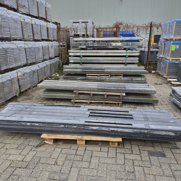 Restpartij Almere: Diversen RM tussen,hoek en eindpalen tbv 150 scherm