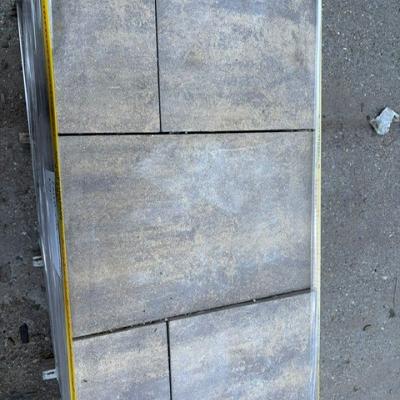 betonsteen zonder facet grjis/zwart wildverband terratops gardaline mbi kenia