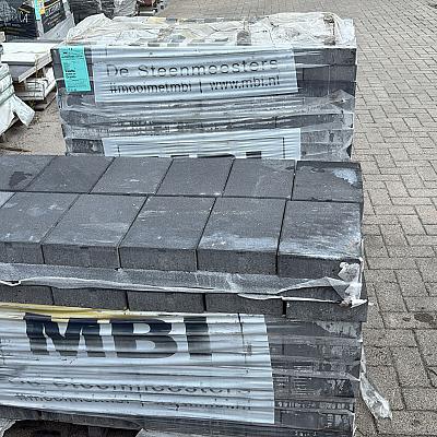 geosteen kleurecht protection plus factor 24 facet strak oprit tuin terras geocolor geostretto geborsteld mbi