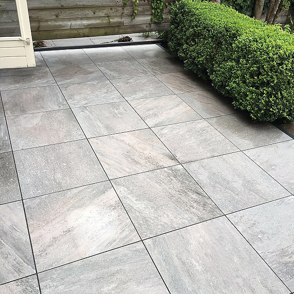Restpartij Almere: ca. 7.2m2 Cerasun Quartz 60x60x4 cm Dark Grey