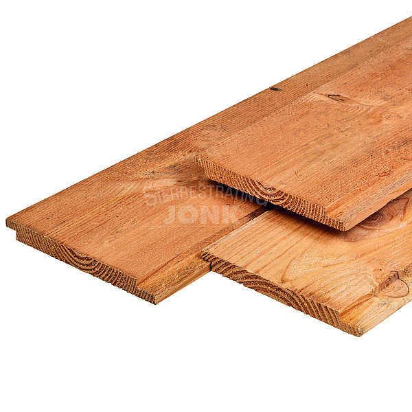 <p>Het dakbeschot is voorzien van een halfhoutsverbinding en kan daarmee een winddichte wand creëren. De planken zijn 1 zijde geschaafd en 1 zijde fijnbezaagd (ruw). Ze worden vaak toegepast als dakconstructie bij overkappingen en blokhutten. Daarnaast kun je de planken ook als schuttingwand gebruiken. Het hout wordt gedroogd tot circa 18% waardoor scheurvormingen minder voorkomen.</p>