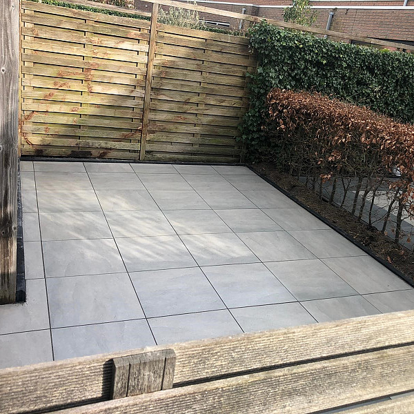 Restpartij Zwanenburg: ca. 9,5m2 CeraLuxe 60x60x3 cm Helsinki Grigio (italie)