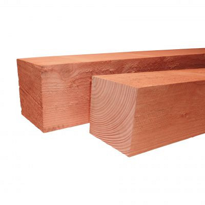 <p><strong>JWOODS Constructiehout</strong></p><p>JWOODS hout is prachtig duurzaam materiaal. Het heeft een mooie rood / oranje gevlamde kleur en is bij uitstek geschikt om een prachtige tuinafscheiding of terrasoverkapping mee te maken. Het hout is verkrijgbaar in fijnbezaagd en geschaafd. Fijnbezaagd hout is zoals deze van de zagerij vandaan komt. Het hout is fijnbezaagd ruw en er kunnen kleine maatverschillen in zitten. Fijnbezaagd hout heeft een robuust en stoer uiterlijk. Scheuren, noesten en uitvallende kwasten kunnen voorkomen. Bij geschaafd hout is het hout teruggedroogd. Hierdoor zullen er minder scheurvormingen ontstaan. Het hout is glad geschaafd. Dit zorgt ervoor dat het niet splintert en direct geschikt is om te behandelen met olie, beits of verf.</p>