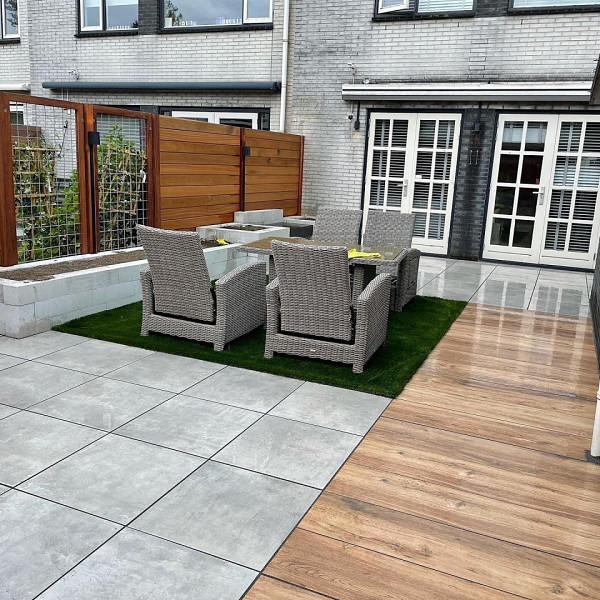 Outlet DUMP Partij Edam / Almere: Ca. 9 m2 Edam / 51 m2  Almere Actietegel keramiek op beton Fra