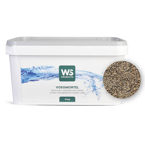 <h1><strong>Voegmortel</strong></h1><p>WS Voegmortel is kant en klare voegmortel welke gebruikt kan worden voor het invoegen van diverse bestratingen met een voegbreedte van minimaal 5 mm (max. 8 mm) en welke niet door gemotoriseerd verkeer worden belast. De voegmortel is poreus met een grove korrel, wat zorgt voor een goede waterdoorlatendheid.<br /><br />Voor WS voegmortel is een minimale voegdiepte nodig van 30 mm. De voeg is water- en luchtdoorlatend en hardt uit door de zuurstof in de lucht. De voegmortel is eenvoudig met water te verwerken en te verkrijgen in de kleuren steengrijs en basalt.</p><p><strong>Verwerking</strong></p><p>De te voegen oppervlakte dient van te voren kletsnat te worden gemaakt. Hierdoor wordt het zuigeffect van de steen gereduceerd en het ontstaan van de glansfilm (bijna) volledig vermeden. Daarna de voegmortel op de nat gemaakte oppervlakte aanbrengen en met een trekker (of bezem) intensief in de voegen verwerken. Tussentijds veel water gebruiken om de voegen goed te verdichten en verdamping van het water te voorkomen. De mortel aandrukken met een voegspijker, met de hand (gebruik wel handschoenen) of voegenroller. Vervolgens het oppervlakte opnieuw en op dezelfde manier invoegen.<br /><br />Aan de oppervlakte achtergebleven mortelresten na ca. 5 minuten met een half harde bezem diagonaal ten opzichte van de bestrating volledig verwijderen. Deze resten mogen NIET meer in de nog open voegen aangebracht worden. Als laatste wordt, met een zachte waterstraal (op ca. 25 cm afstand), het oppervlakte afgespoeld. Daardoor verdicht het materiaal zich automatisch van zelf. De nog achtergebleven restanten van het oppervlak vegen. Het eventueel achtergebleven microfijne filmlaagje zal door UV-licht en weersinvloeden afgebroken worden.<br /><br />Bij de verwerking adviseren wij u beschermende kleding te dragen. Voegmortel buiten het bereik van kinderen houden.</p><p>Opmerking: De voegmortel kan bij zeer poreuze bestratingsmaterialen zorgen voor een onregelmatige kleurverdieping. Bij twijfel adviseren wij u van te voren een test uit te voeren op het materiaal.</p>