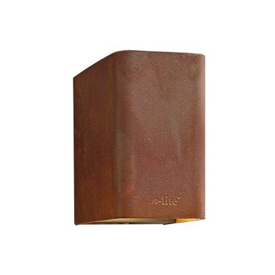 <h1><strong>ACE DOWN CORTEN</strong></h1><p>Wandarmatuur ACE DOWN CORTEN geeft een gerichte bundel licht en is geschikt voor montage aan een muur of schutting.</p><ul>	<li>Geeft een gebundeld licht naar beneden</li>	<li>Geschikt voor het verlichten van een schutting en muur</li>	<li>Lichtbeeld aan te passen met meerdere accessoires</li></ul><p><strong>Plaatsingsadvies:</strong></p><p>Iedere 2 á 2,5 meter een ACE DOWN, op een hoogte van 1,4 á 1,8 meter</p>