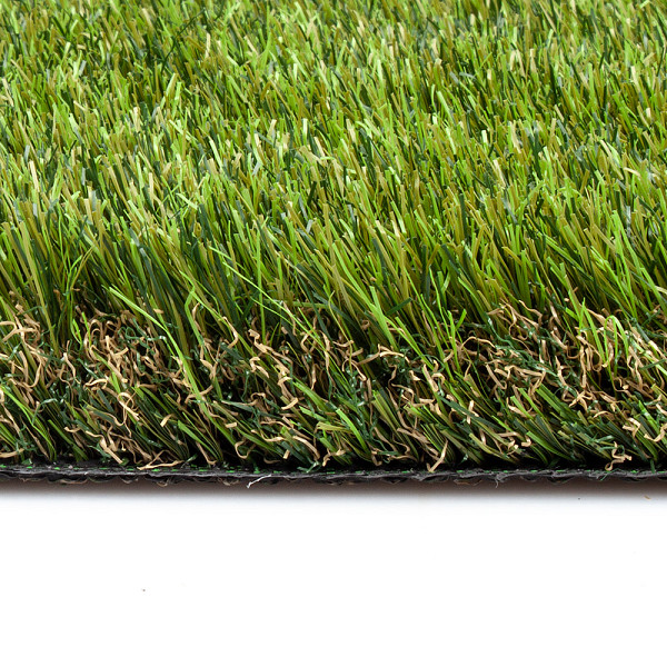 <h1><strong>Kunstgras El Dorado</strong></h1><p>Kunstgras dat niet van echt te onderscheiden is, dat is kunstgras van Jonk. Het is schoner, groener en veiliger dan echt gras. Je kunt genieten van de voordelen van echt gras zonder het gedoe van zaaien, voeden, onkruid bestrijden of uw gazon maaien! Niet alleen bespaart dit veel tijd, maar ook geld. Denk aan de onderhouds- en gebruiksvriendelijkheid, weerbestendigheid, slijtvastheid en de mogelijkheden voor hergebruik. Uiteraard voldoet ons kunstgras aan de strengste normen en milieueisen.</p><p>De verschillende kunstgrassen bestaan ieder uit vier kleurtinten, waaronder een extra mosdraad. Deze mosvezel zorgt voor een natuurlijke look. Het kunstgras onderscheidt zich van vele andere soorten kunstgras in de markt door de unieke C-shape technologie, de matte kleur en de zachtheid.</p><h2><strong>Instrooizand voor kunstgras</strong></h2><p>Optioneel voor dit type kunstgras is het instrooien van instrooizand (kwartszand). Het instrooizand voor kunstgras, Dit is een speciaal soort zand, rond van vorm. Zo beschadigen de sprieten niet en kan het door de fijne structuur helemaal onderin de kunstgrasmat een laagje vormen. Instrooien met zand hoeft niet bij dit type kunstgras, echter biedt wel veel voordelen welke de levensduur verlengen:</p><ul>	<li>Het ondersteunt de sprieten waardoor deze mooi overeind blijven staan</li>	<li>Het kwartszand geeft gewicht op de grasmat waardoor deze strak blijft liggen</li>	<li>Het invulzand geeft stabiliteit aan de grasmat</li>	<li>Het instrooizand verlengt de levensduur van kunstgras</li></ul><h2><strong>Matte kleur kunstgras</strong></h2><p>In tegenstelling tot vele kunstgrassoorten waar een glans ontstaat in de zon, heeft het Kunstgras van Sierbestrating Jonk een mooie matte kleur met een minimale glans.</p><h2><strong>C-Shape Kunstgras</strong></h2><p>De C-shape kunstgras vezels bieden vele voordelen. Een van de belangrijkste voordelen is de verbeterde duurzaamheid en veerkracht. De vorm van de vezels zorgt ervoor dat ze na belasting, zoals intens voetverkeer, beter rechtop kunnen komen, waardoor het kunstgras er natuurlijk en mooi blijft uitzien gedurende een langere periode.</p><p>Bovendien verbetert het C-vormige ontwerp de opstaande capaciteit van het gras, waardoor het beter bestand is tegen platdrukken en samendrukken. Dit is vooral gunstig voor plaatsen waar het gras vaak wordt gebruikt, zoals een speelveld.</p><p>Verder wordt C-vormig kunstgras vaak ontworpen met een combinatie van verschillende vezellengtes en dichtheden, wat zorgt voor een realistischer uiterlijk en textuur. De variatie in vezelhoogte en -afstand bootst de onregelmatigheid van natuurlijk gras na, waardoor het een authentiekere uitstraling heeft.</p><h2><strong>Verwerking kunstgras</strong></h2><p>Zorg voor een goed aangetrilde laag (ca. 10-15 cm) stabizand. StabiZand zorgt voor een stabiele, waterdoorlatende en draagvaste ondergrond. Het draagvlakvermogen van StabiZand is een stuk beter in vergelijking met traditioneel zand. Om het geheel mooi af te werken kun je 6 cm dikke opsluitbanden gebruiken, zodat het kunstgras niet verschuift en je er niet tegenaan kijkt. Voor extra stabiliteit, een betere drukverdeling en het voorkomen van onkruid tussen de waterafvoergaten leg je anti-worteldoek onder het kunstgras. Om het opwaaien tegen te gaan, kun je gebruik maken van kunstgraspennen, ongeveer 1 per meter. Wordt het kunstgras intensief gebruikt door kinderen? Gebruik dan onze foamplaten onder het kunstgras voor de valdemping. Bij het aanlengen van twee stukken kunstgras maak je gebruik van de lijmband.</p><h2><strong>Prijs kunstgras</strong></h2><p>Sierbestrating Jonk heeft bewust gekozen voor een collectie kunstgras met topkwaliteit. De variatie in prijs tussen onze soorten kunstgras zit in het verschil van het aantal vezels per m2 en de hoogte van de pool. Verder zijn de kwaliteiten hetzelfde. Laat je niet verleiden tot andere (goedkopere) soorten die elders worden aangeboden, dit gaat altijd ten koste van de kwaliteit. Je wilt immers niet dat je je kunstgrasgazon binnen enkele jaren moet vervangen vanwege de slechte kwaliteit. Bij Sierbestrating Jonk heb je de garantie op een deugdelijk product.</p>