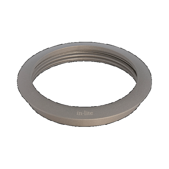 <h1><strong>RING 68 PEARL GREY</strong></h1><p>RING 68 PEARL GREY is een essentieel accessoires voor de LUNA grondspot</p><ul>	<li>Gemaakt van hoogwaardig geanodiseerd aluminium</li>	<li>Geschikt voor BOX 1 EN PLATE 1</li>	<li>In drie kleuren verkrijgbaar</li></ul><p>Maak je LUNA grondspot compleet met RING 68 in de kleur Pearl Grey. RING 68 PEARL GREY is uitgevoerd in hoogwaardig geanodiseerd aluminium en perfect te combineren met diverse producten uit het in-lite assortiment. RING 68 is leverbaar in diverse kleuren en materialen. De kleuren Black en Pearl Grey zijn van aluminium en daarnaast hebben we de ring ook nog in Stainless Steel.</p><p>RING 68 draai je eenvoudig op de LUNA grondspot. Meer weten over de installatie van deze grondspots? Bekijk het verwerkingsadvies van LUNA.</p>