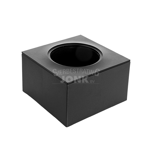 <h1>BOX 1 Black</h1><p>BOX 1 Black is voorzien van een eigentijds design en biedt voldoende inbouwruimte voor de iets hogere LUNA en BIG FLUX.</p><ul>	<li>Voor het eenvoudig plaatsen van grondspots tussen bestrating en grind</li>	<li>Geschikt voor BIG FLUX serie en LUNA</li>	<li>Eenvoudig te monteren en demonteren</li></ul>
