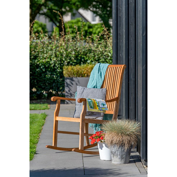 <h1><strong>Schommelstoel Relax</strong></h1><p>Tuinstoelen zijn verkrijgbaar in verschillende stijlen en materialen, waardoor ze geschikt zijn voor verschillende smaken.</p><h2>Productbeschrijving</h2><p>Behandeling: Onbehandeld</p><p>Materiaal: Hout</p><p>Houtsoort: Teak</p><p>Keurmerk: Indonesian Legal Wood</p><p>Diepte: 51 cm.</p><p>Breedte: 60 cm.</p><p>Hoogte: 108 cm.</p><p>Zithoogte: 48 cm.</p><p>Hoogte rugleuning: 72 cm.</p><p>Bevestigingsmateriaal inbegrepen: Ja</p>