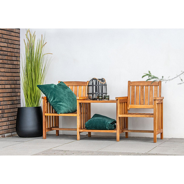 <h1><strong>Loveseat Standaard</strong></h1><p>Tuinstoelen zijn verkrijgbaar in verschillende stijlen en materialen, waardoor ze geschikt zijn voor verschillende smaken.</p><h2>Productbeschrijving</h2><p>Behandeling: Onbehandeld</p><p>Materiaal: Hout</p><p>Houtsoort: Hardhout</p><p>Keurmerk: Indonesian Legal Wood</p><p>Breedte: 164 cm.</p><p>Hoogte: 85 cm.</p><p>Zithoogte: 37 cm.</p><p>Bevestigingsmateriaal inbegrepen: Ja</p><p>Extra informatie: Let op, hardhout kan bloeden. Dit kan verkleuring geven op aangrenzend materiaal zoals beton of bestrating.</p>