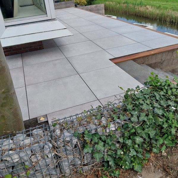 GeoCeramica 80x80x4 cm ConCreet Silver