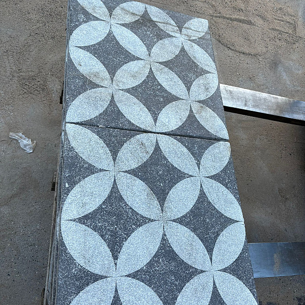 Restpartij Schagen: 4 stuks GeoProArte Design 60x60x4 cm Belgian Blue Dark Grey Flower