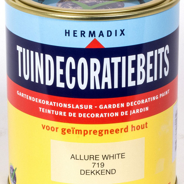 <p>Hermadix Tuindecoratiebeits is speciaal ontwikkeld voor nieuw en oud geïmpregneerd tuinhout, zoals: schuttingen, speeltoestellen, borders, pergola en geïmpregneerde blokhutten. Nieuw geïmpregneerd tuinhout heeft een fabrieksmatige behandeling ondergaan. De speciale samenstelling van Tuindecoratiebeits is naadloos afgestemd op deze behandeling. Hierdoor kunt u uw tuinhout makkelijke en snel beitsen. Bij onderhoudslagen hoeft niet geschuurd te worden. Allure white is een matglanzende dekkende kleur en geeft een jarenlange bescherming en sfeervolle uitstraling. Tuindecoratiebeits is makkelijk te verwerken en sneldrogend. Een Environment o.k. product, dus mens- en milieuvriendelijk. (ook geschikt voor steigerhout)</p>