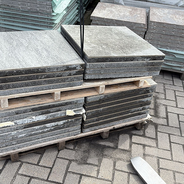 Outlet DUMP Partij Almere (8.63m2) : Actietegel Keramiek op Beton Casa Natura 60x60x4 cm Vesuvio