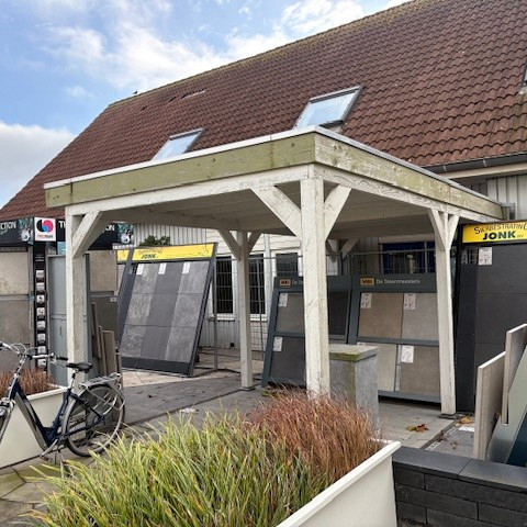 Outlet Schagen: zelf afbreken JWOODS Buitenverblijf 600x300cm, Fijnbezaagd