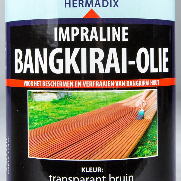 <p>Impraline Bangkirai-olie is een impregnerend product, zeer geschikt voor het onderhouden beschermen van donkere hardhouten meubels, schuttingen, vlonders en rolborders in de tuin. Bladdert niet, geeft een matte natuurlijke uitstraling. Dringt diep in het hout. Kan ook over oud olie lagen worden aangebracht.</p>