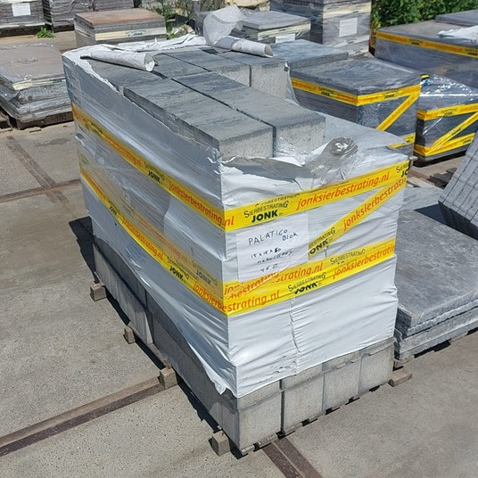 Restpartij Zwanenburg: ca. 46 stuks Pallatico Blocks 60x15x15 cm Nero/Grey
