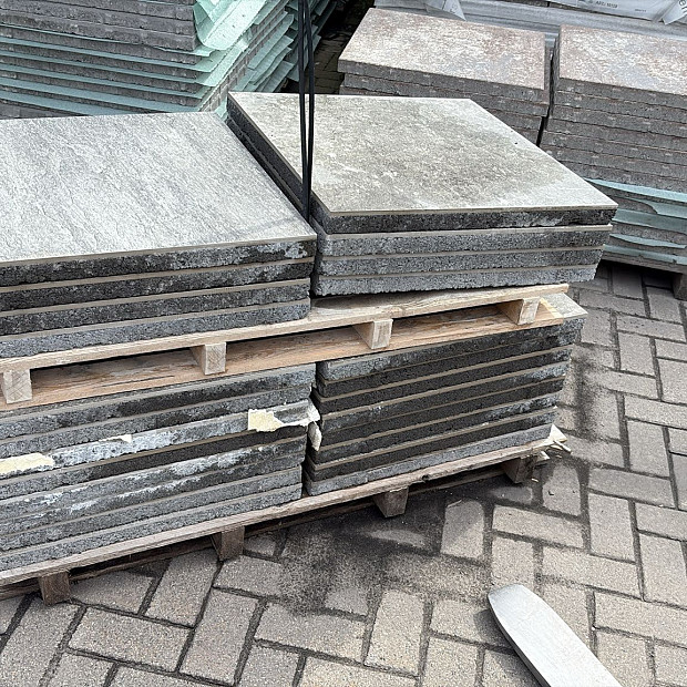 Outlet DUMP Partij Almere (8.63m2) : Actietegel Keramiek op Beton Casa Natura 60x60x4 cm Vesuvio