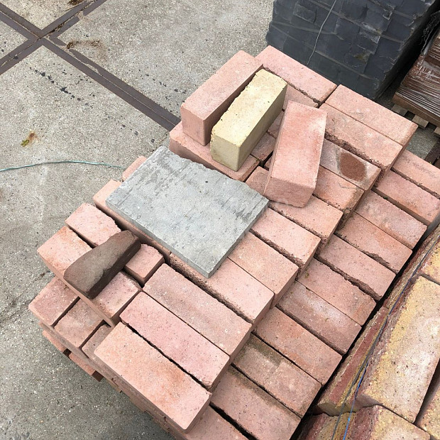 Restpartij 120 stuks Brickwall 30x10x13 cm Terracotta