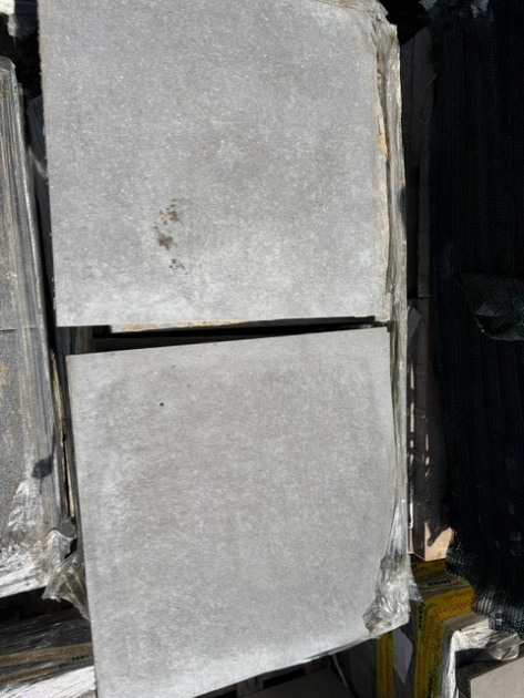Restpartij Schagen: 12,94 Keramiek op Beton 60x60x4 cm Lodder