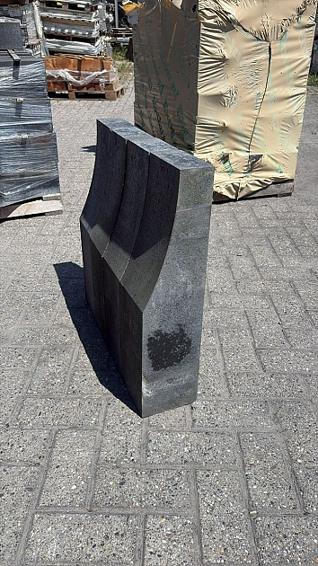 Restpartij Almere: Ca. 85  stuks Linia Excellence Wave 60x15x15 cm Nero