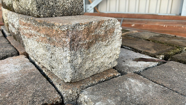 Restpartij Almere: Ca. 101 stuks Splitton 30x20x15 cm Kilimanjaro