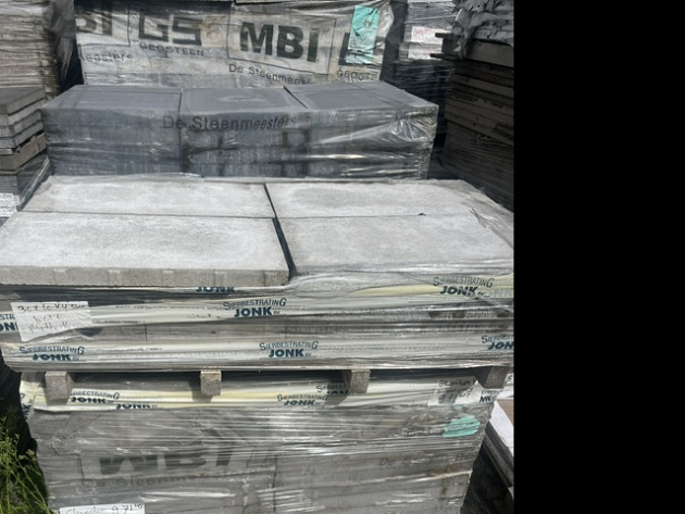 Restpartij Almere: 10,08 m2 Cleverton 30x60x4,7 cm Silvergrey